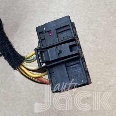 Роз'єм для Volkswagen oe 8E0972710 Роз'єм для Volkswagen oe 8E0972710