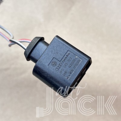 Разъем для Audi oe 8P0973722 разборка бу