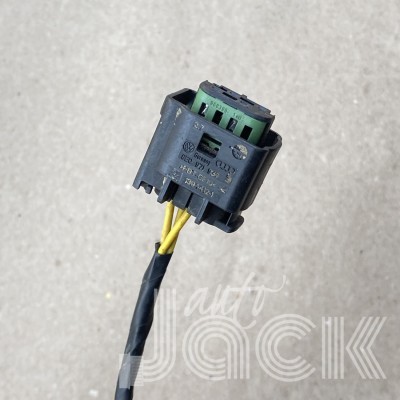 Роз'єм для Volkswagen oe 8E0971934