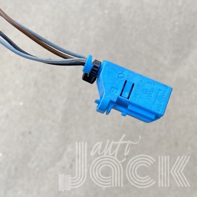 Разъем для Audi oe 4D0971636D Разъем для Audi oe 4D0971636D