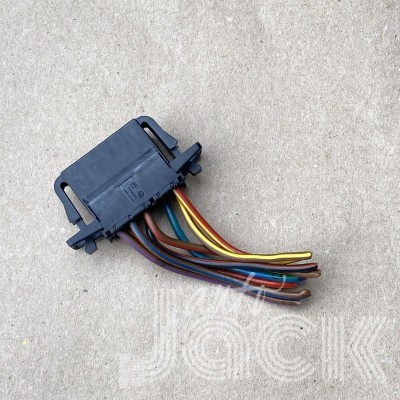 Разъем для Audi oe 1J0972725 разборка бу