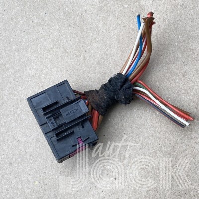 Роз'єм для Volkswagen oe 4B0973721 разборка бу