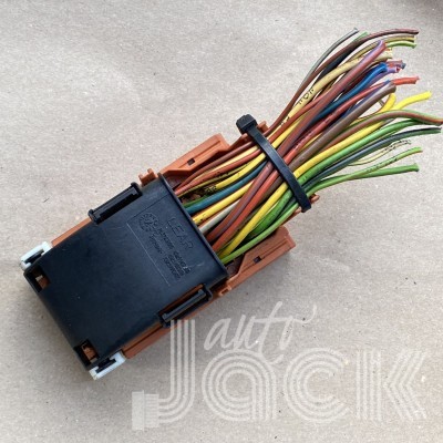 Роз'єм для Volvo oe 321630089 Роз'єм для Volvo oe 321630089