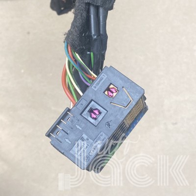 Роз'єм для Audi oe 3B7035444A