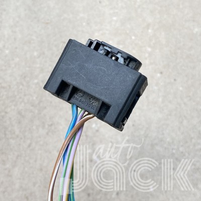 Роз'єм для Mercedes Benz oe 2105403681