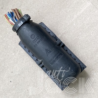 Роз'єм для Audi oe 7L0906385A