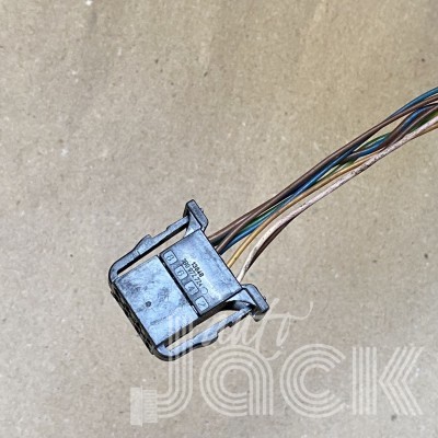 Роз'єм для Audi oe 3B0972724