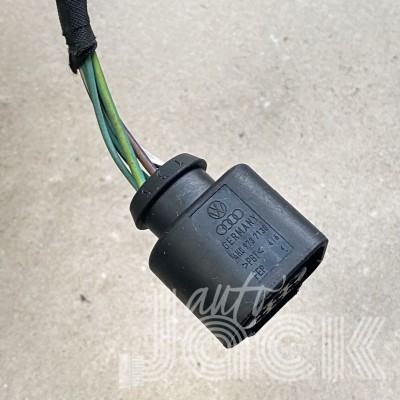 Роз'єм для Audi oe 4H0973713G Роз'єм для Audi oe 4H0973713G