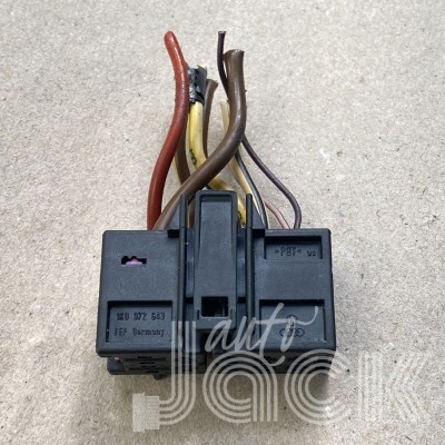 Роз'єм для Audi oe 1K0972643 Роз'єм для Audi oe 1K0972643