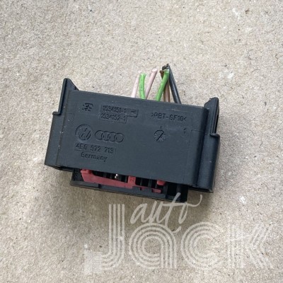 Роз'єм для Audi oe 4E0972713