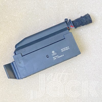 Роз'єм для Audi oe 4F0973863D Роз'єм для Audi oe 4F0973863D