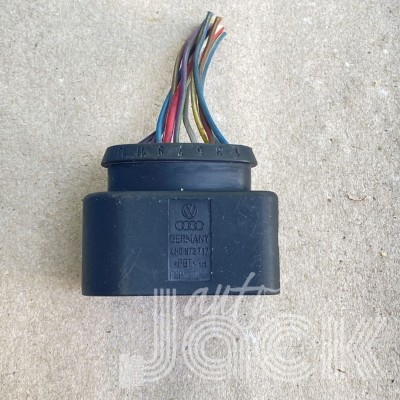 Роз'єм для Audi oe 4H0973717 Роз'єм для Audi oe 4H0973717