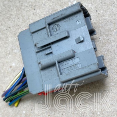 Роз'єм для Land Rover oe 0-1411228-1 Роз'єм для Land Rover oe 0-1411228-1