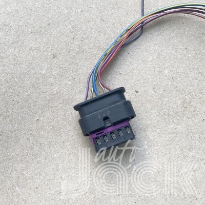 Роз'єм для Audi oe 4F0973705