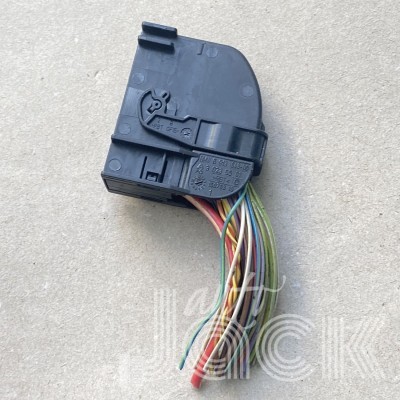 Роз'єм для BMW oe 6913648 Роз'єм для BMW oe 6913648