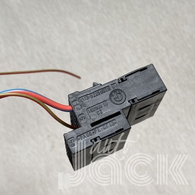 Роз'єм для BMW oe 61139225057 Роз'єм для BMW oe 61139225057