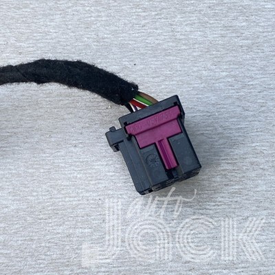 Роз'єм для Audi oe 4F0937733