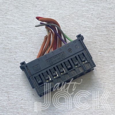 Роз'єм для Mercedes Benz oe A2205453728