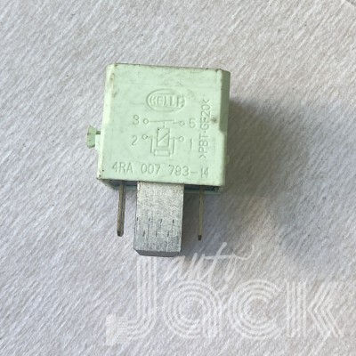 Роз'єм для Audi oe 4RA007793
