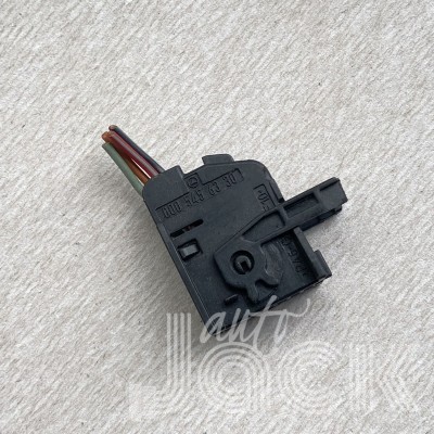 Роз'єм для Mercedes Benz oe 0005456330