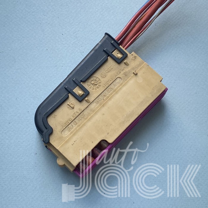Разъем для Audi oe 8K0941824A