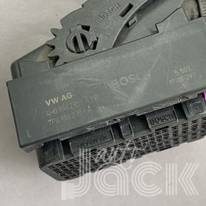 Роз'єм для Audi oe 4H0906235