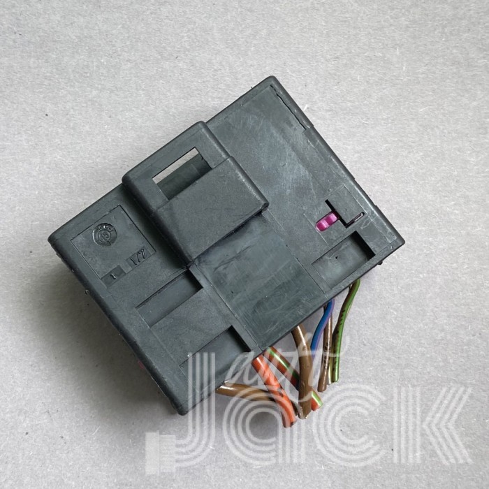 Роз'єм для Audi oe 7L0972762