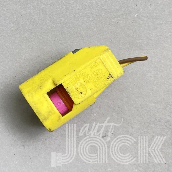 Роз'єм для Audi oe 3D0973702