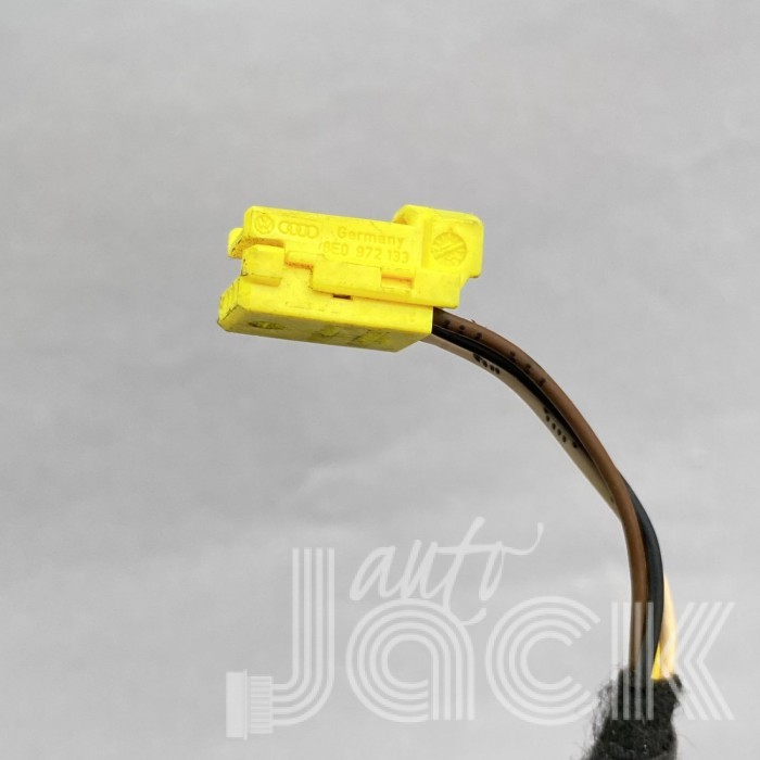 Роз'єм для Volkswagen oe 8E0972133