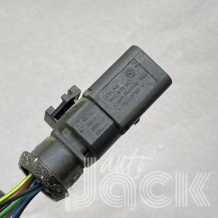 Роз'єм для Audi oe 6X0973817
