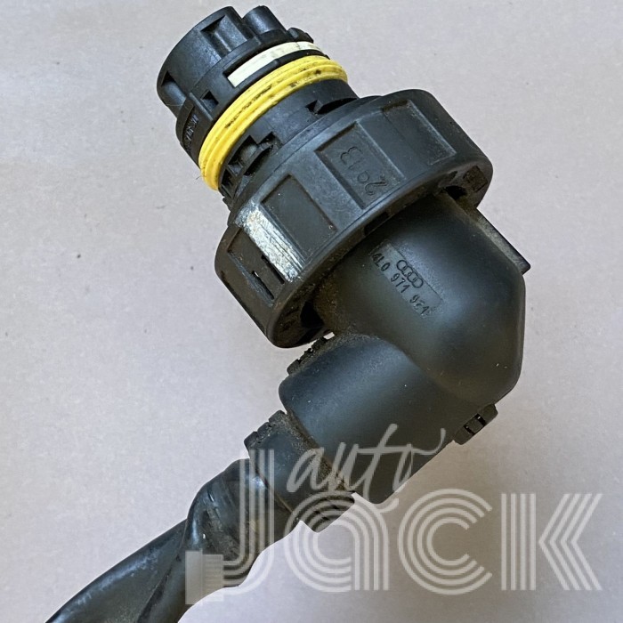 Роз'єм для Audi oe 4L0971921