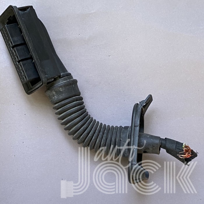 Роз'єм для Volkswagen oe 8K0972702