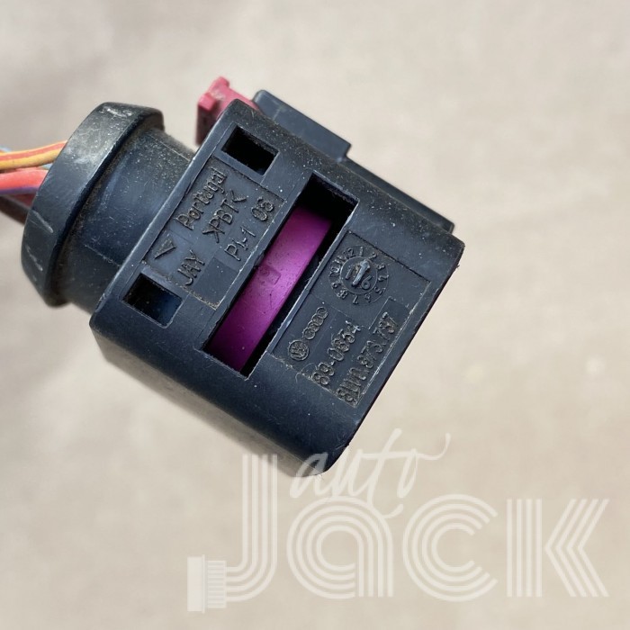 Роз'єм для Volkswagen oe 8W0973737 Роз'єм для Volkswagen oe 8W0973737