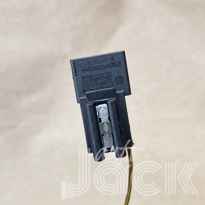 Роз'єм для Volkswagen oe 8R0973705