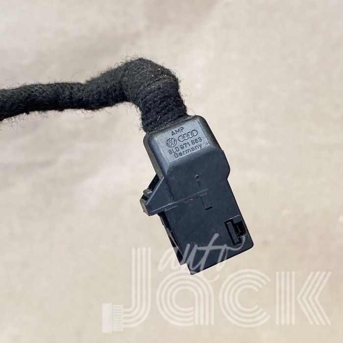 Роз'єм для Volkswagen oe 8L0971883