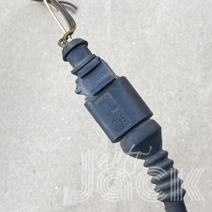 Разъем для Audi oe 4B0973712