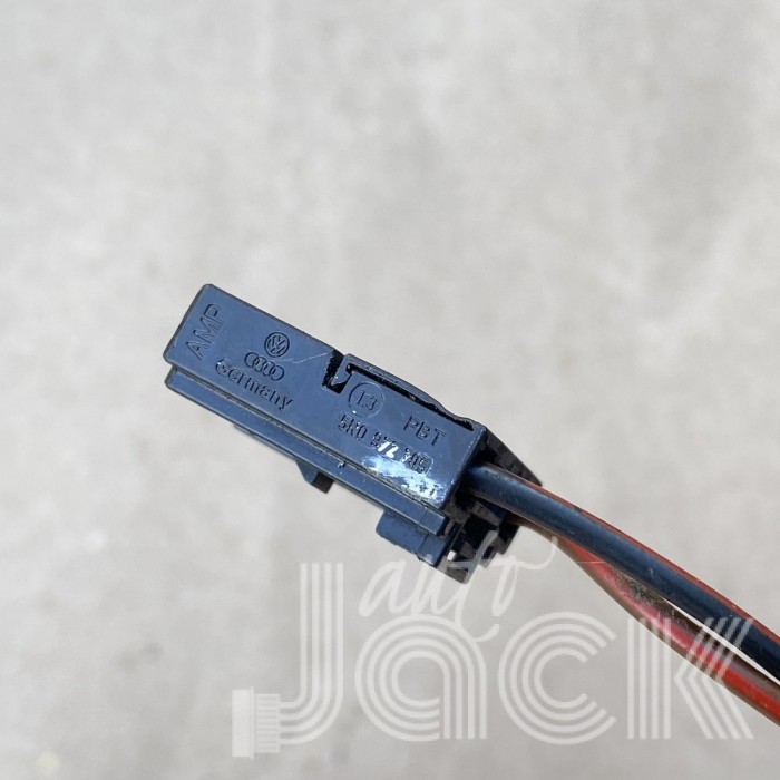 Роз'єм для Audi oe 5N0972705