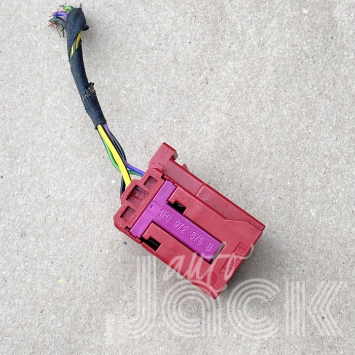 Роз'єм для Audi oe 4F0972575B