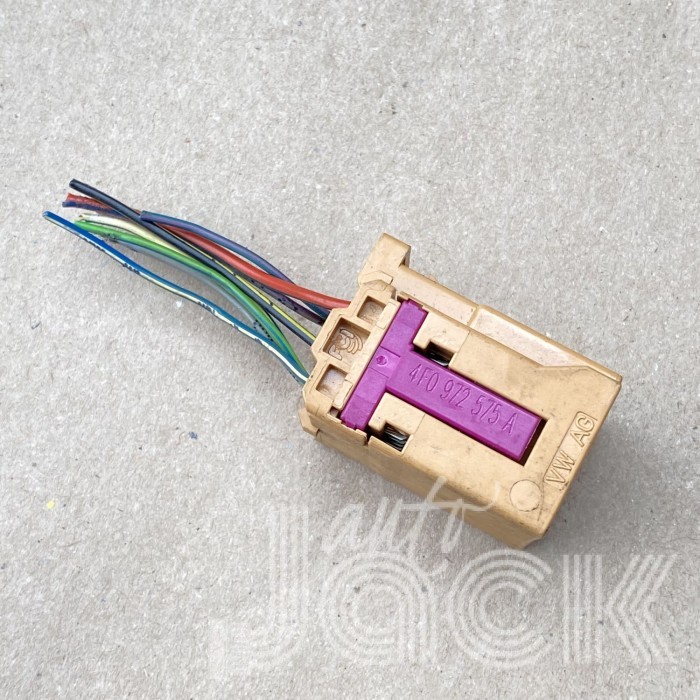 Роз'єм для Audi oe 4F0972575A