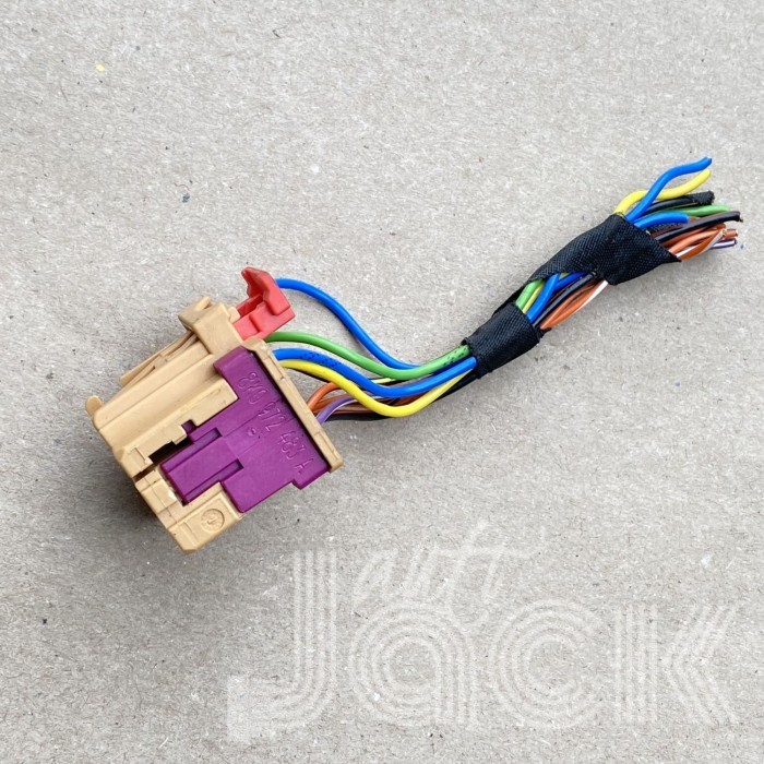 Роз'єм для Volkswagen oe 8K0972483A