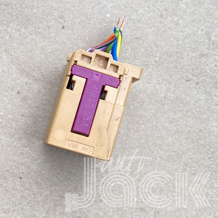 Роз'єм для Volkswagen oe 4F0972575A
