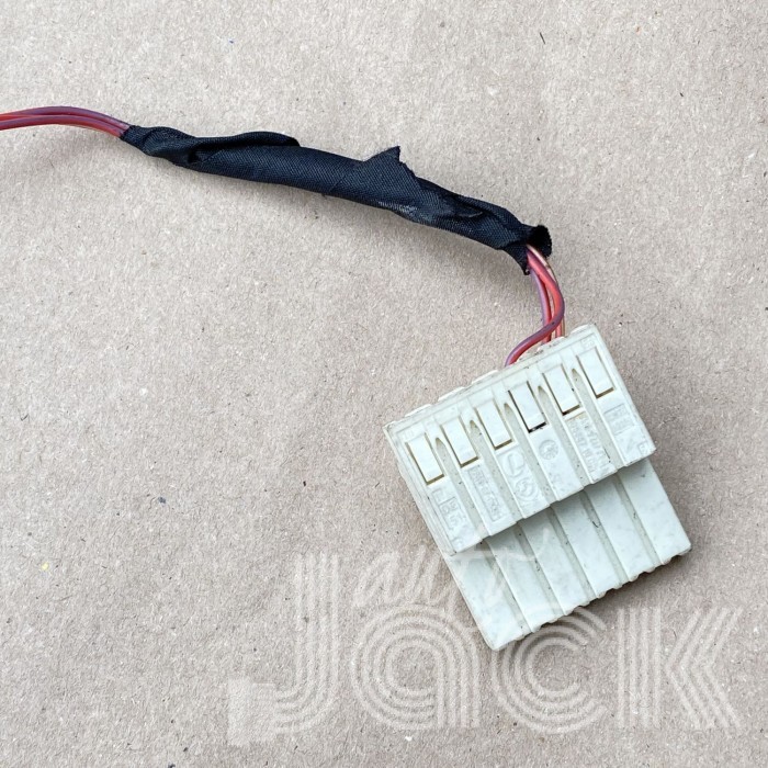 Роз'єм для BMW oe 61139227709