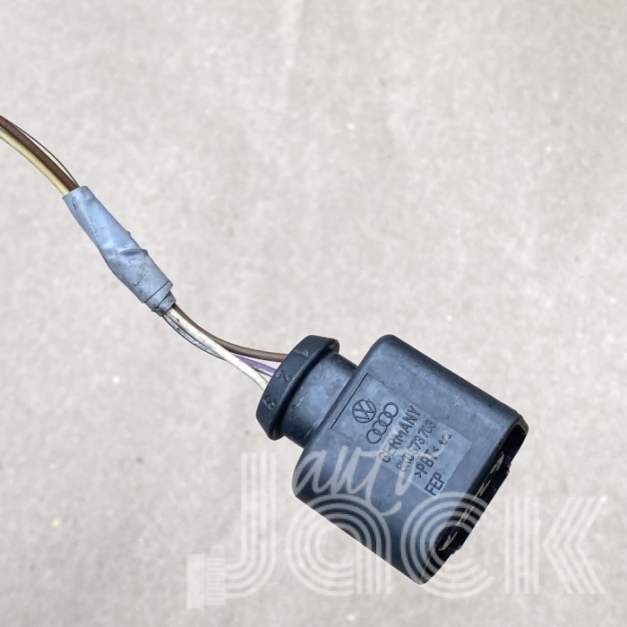 Роз'єм для Audi oe 8K0973703