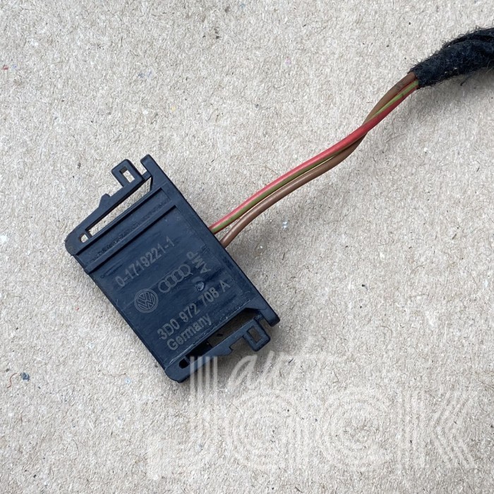Разъем для Volkswagen oe 3D0972708A