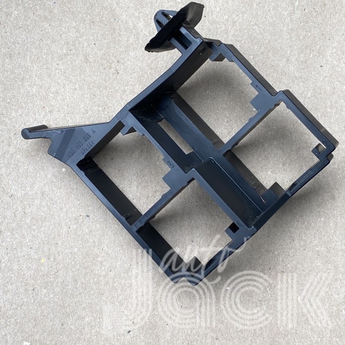 Кронштейн для Audi oe 5Q0937545A