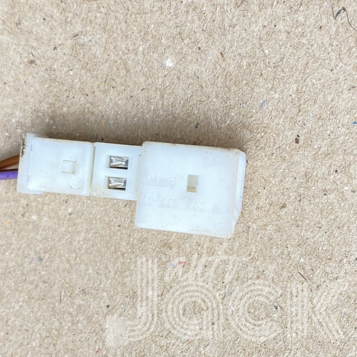 Роз'єм для BMW oe 8373577 Роз'єм для BMW oe 8373577