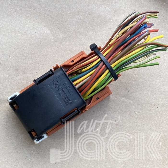 Роз'єм для Volvo oe 321630089