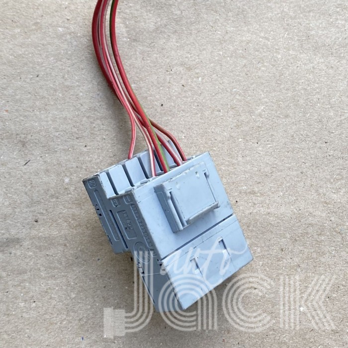 Роз'єм для BMW oe 9225058 Роз'єм для BMW oe 9225058