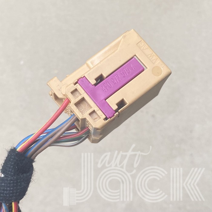 Роз'єм для Audi oe 4F0972575A