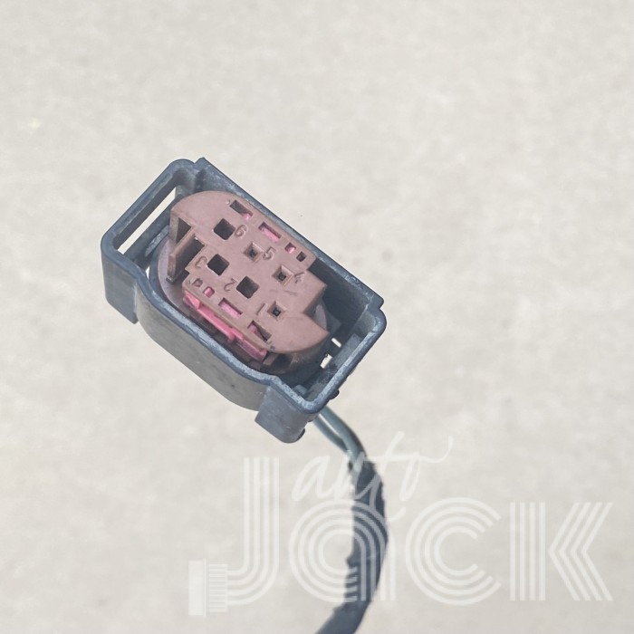 Роз'єм для BMW oe 8384668 Роз'єм для BMW oe 8384668